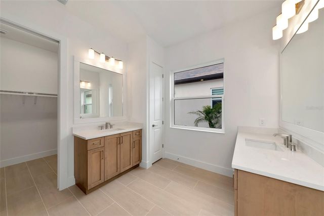 1408 LIONS PAW PATH, Sarasota, FL 34240