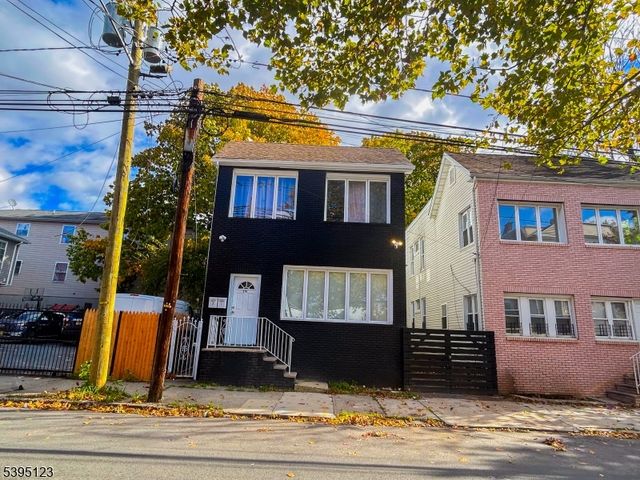 676 S 20Th St, Newark City, NJ 07103