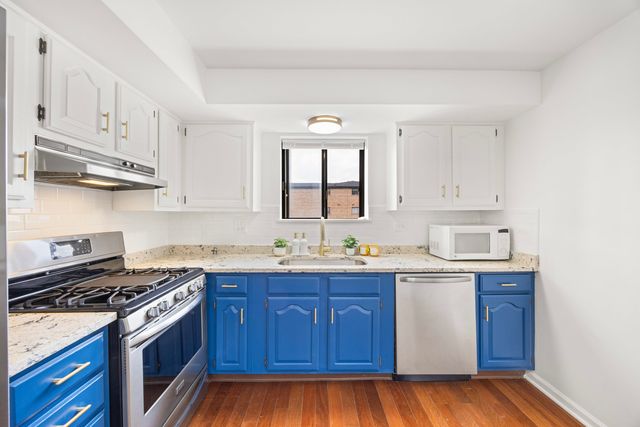 8519 W Catherine Avenue 279, Chicago, IL 60656