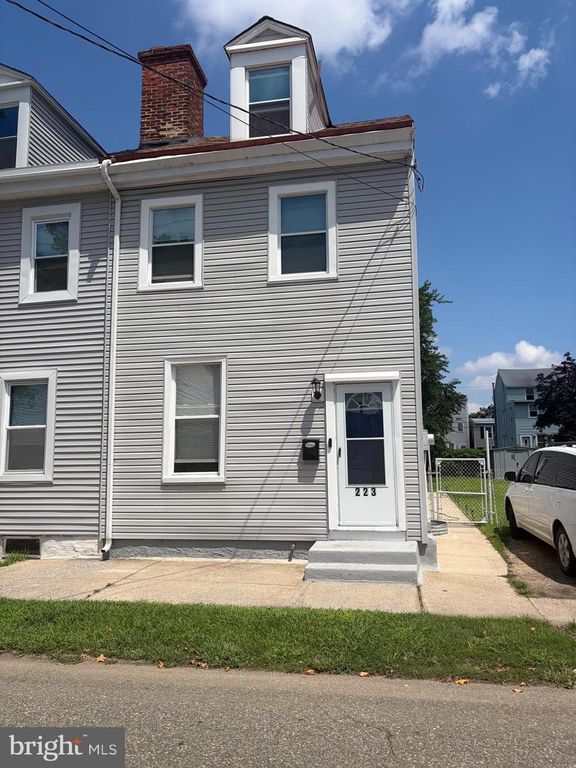 223 HUDSON ST, Gloucester City, NJ 08030