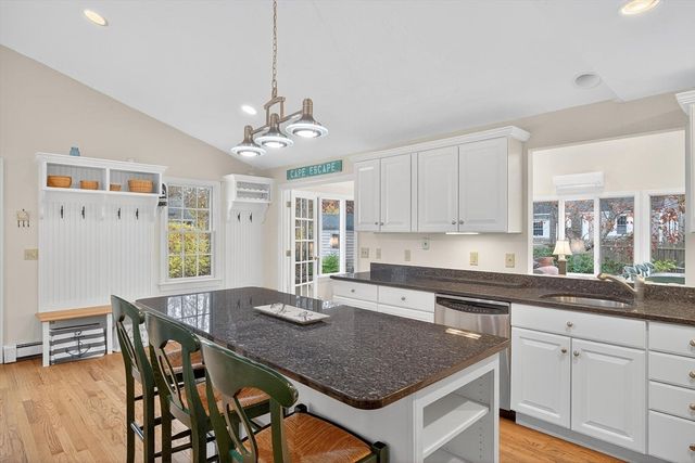 27 Fairview Dr, Chatham, MA 02659