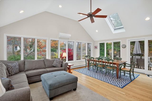 27 Fairview Dr, Chatham, MA 02659