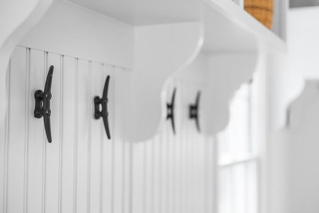 27 Fairview Dr, Chatham, MA 02659