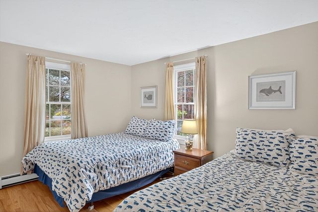 27 Fairview Dr, Chatham, MA 02659
