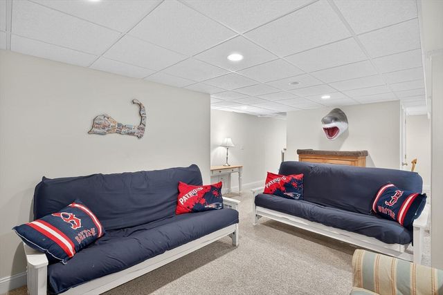 27 Fairview Dr, Chatham, MA 02659