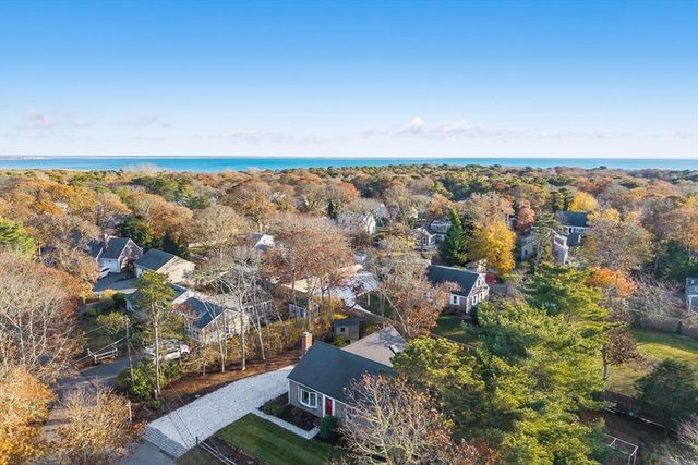 27 Fairview Dr, Chatham, MA 02659