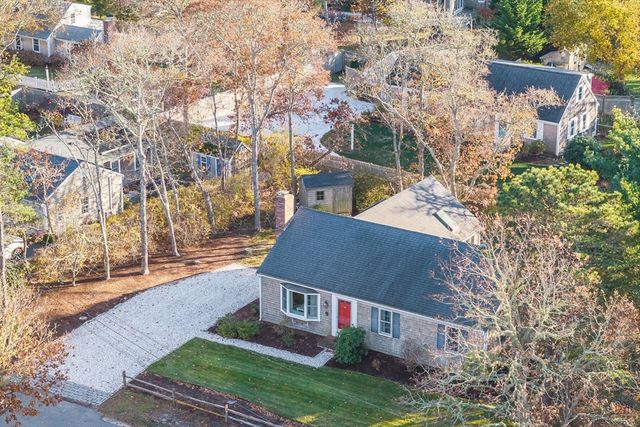27 Fairview Dr, Chatham, MA 02659