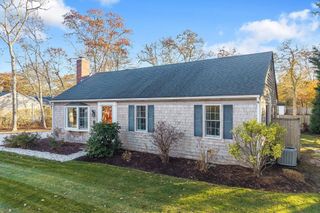 27 Fairview Dr, Chatham, MA 02659