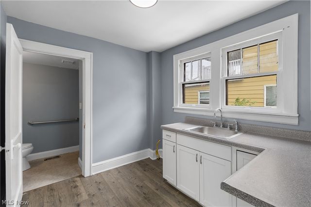 1012 Brown Street, Akron, OH 44301