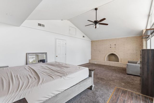 4659 E Terrace Avenue, Fresno, CA 93703