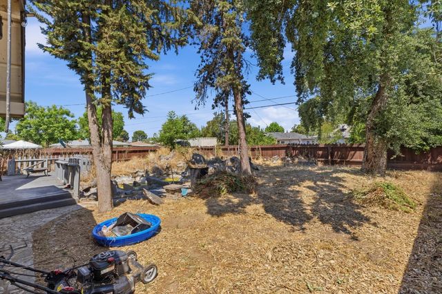 4659 E Terrace Avenue, Fresno, CA 93703