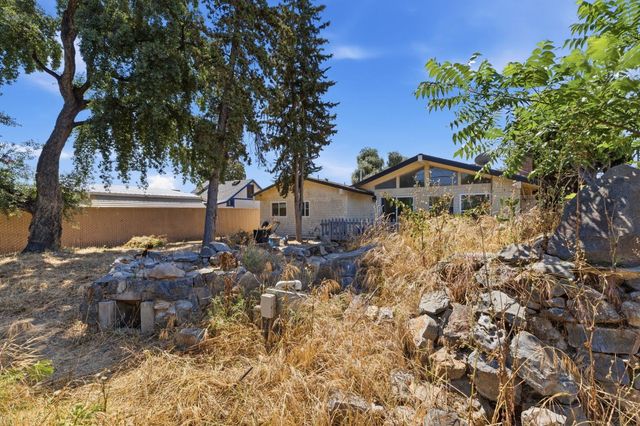4659 E Terrace Avenue, Fresno, CA 93703