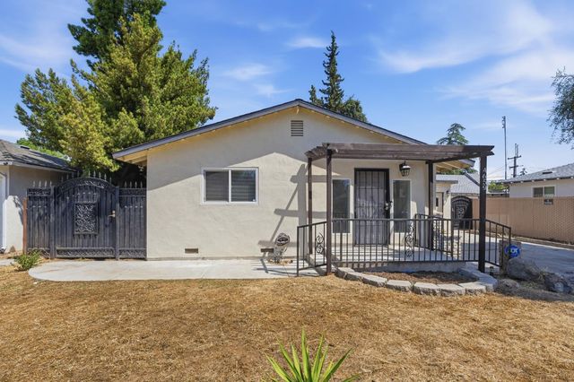 4659 E Terrace Avenue, Fresno, CA 93703