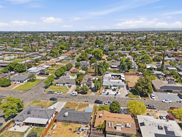 4659 E Terrace Avenue, Fresno, CA 93703