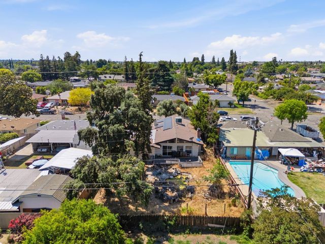 4659 E Terrace Avenue, Fresno, CA 93703