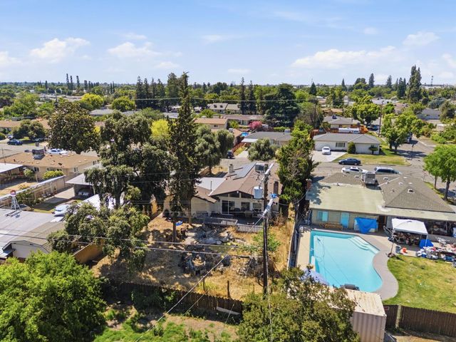 4659 E Terrace Avenue, Fresno, CA 93703