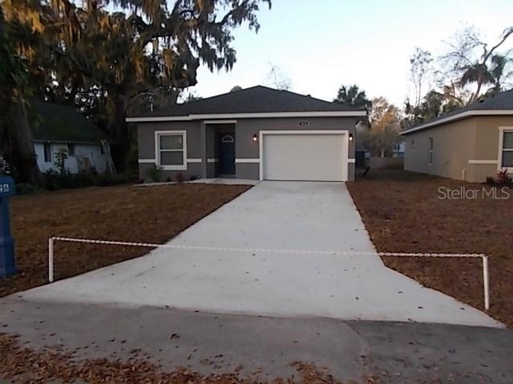 Image 2 of property listing at 826 VALENCIA AVENUE, Daytona Beach, FL 32114