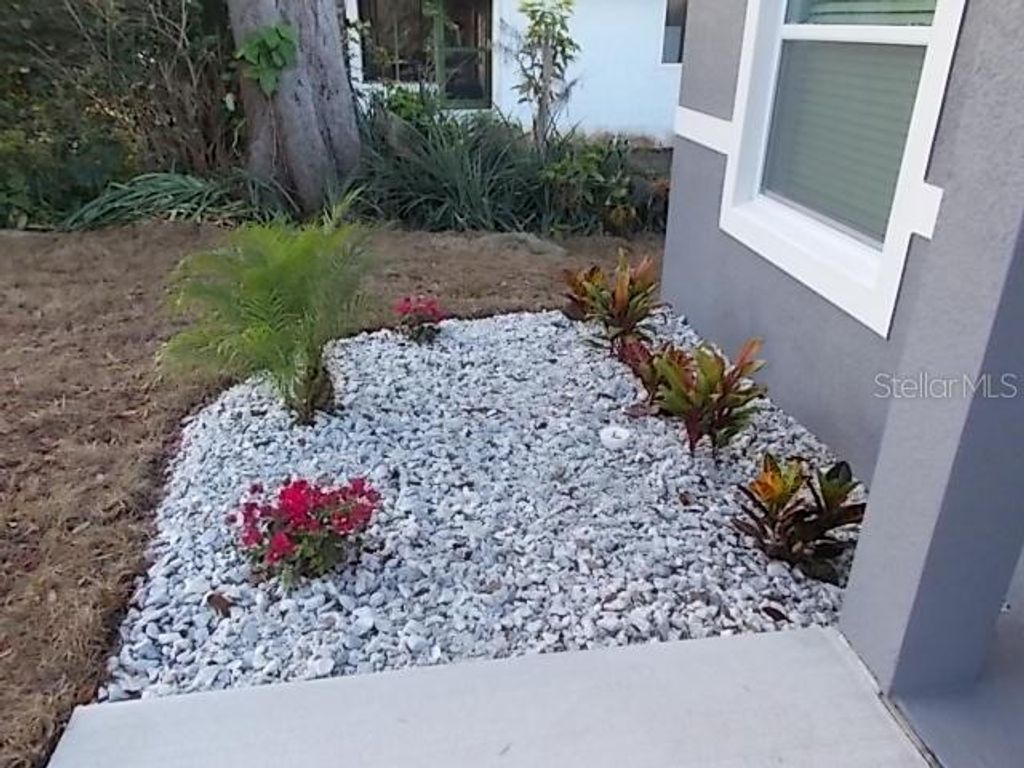 Image 22 of property listing at 826 VALENCIA AVENUE, Daytona Beach, FL 32114