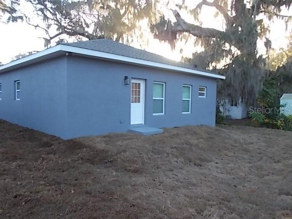 Image 24 of property listing at 826 VALENCIA AVENUE, Daytona Beach, FL 32114