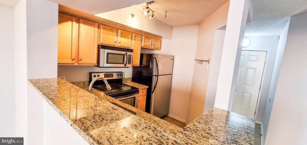 1001 N VERMONT ST #811, Arlington, VA 22201