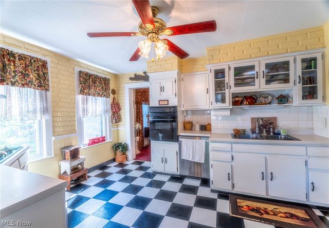 1031 Juliana Street, Parkersburg, WV 26101