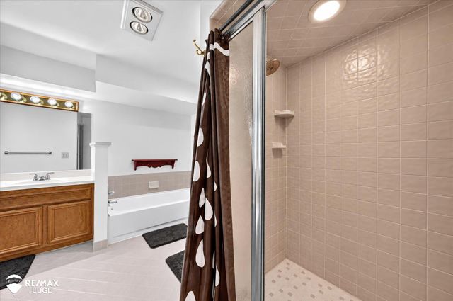 48540 Lindon Court, Shelby Twp, MI 48317