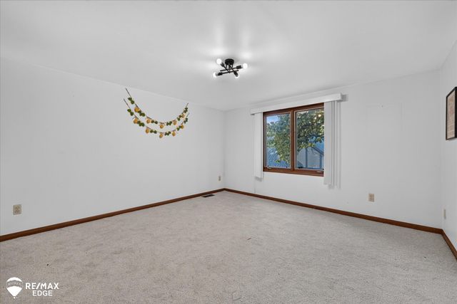 48540 Lindon Court, Shelby Twp, MI 48317