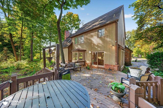 48540 Lindon Court, Shelby Twp, MI 48317