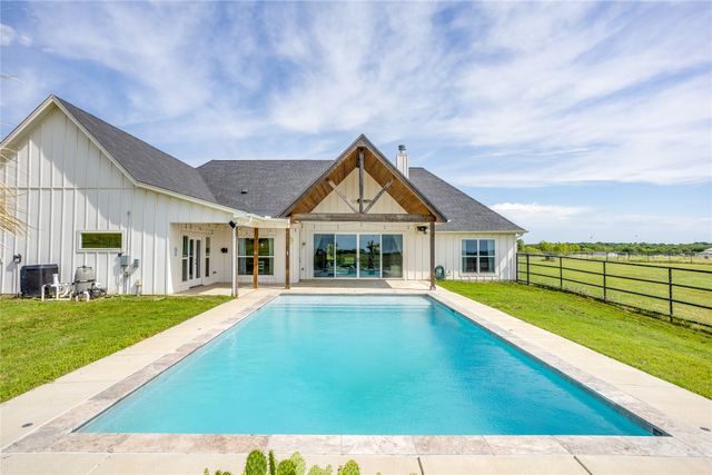 1024 Monarch Court, Poolville, TX 76487