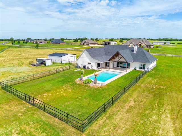 1024 Monarch Court, Poolville, TX 76487