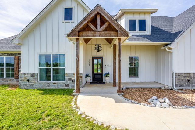 1024 Monarch Court, Poolville, TX 76487