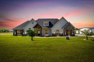 1024 Monarch Court, Poolville, TX 76487