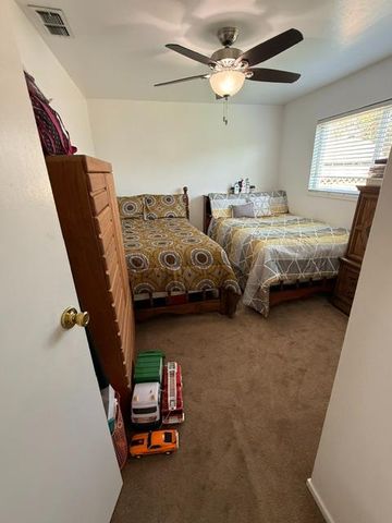 5224 52nd Ave, Sacramento, CA 95823