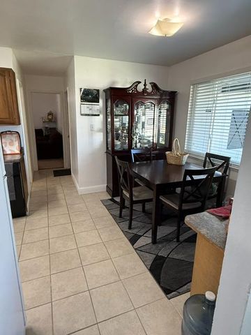 5224 52nd Ave, Sacramento, CA 95823
