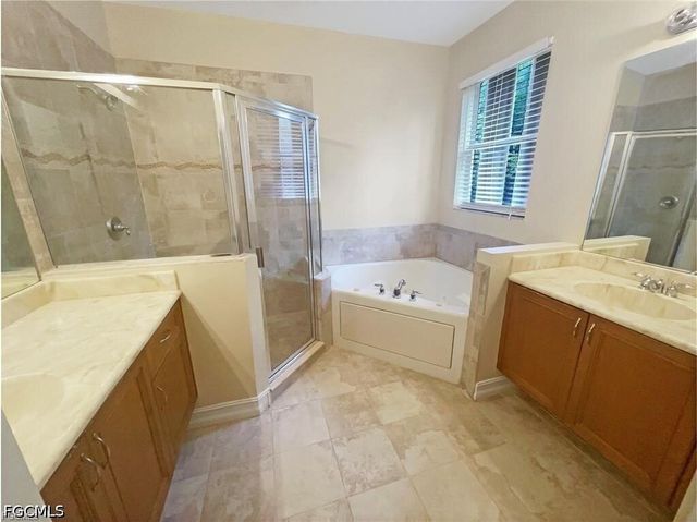 10257 S Silver Palm DR, Estero, FL 33928