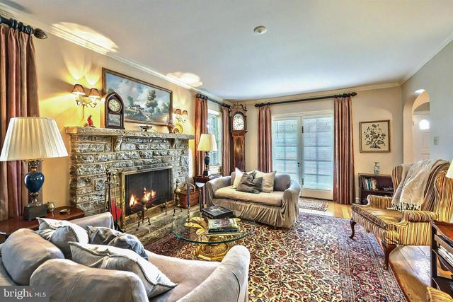 3172 N GEORGE STREET, Emigsville, PA 17318