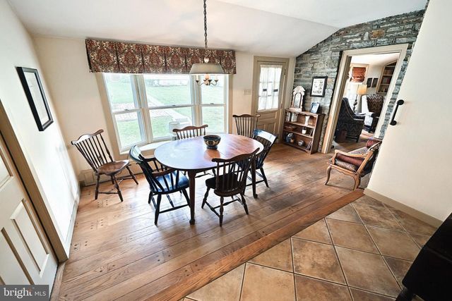 3172 N GEORGE STREET, Emigsville, PA 17318