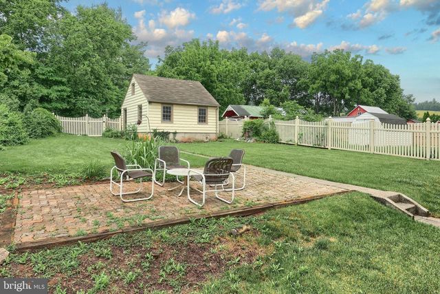 3172 N GEORGE STREET, Emigsville, PA 17318