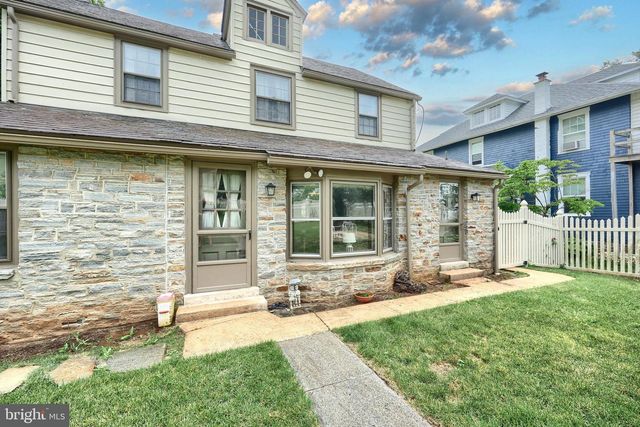 3172 N GEORGE STREET, Emigsville, PA 17318