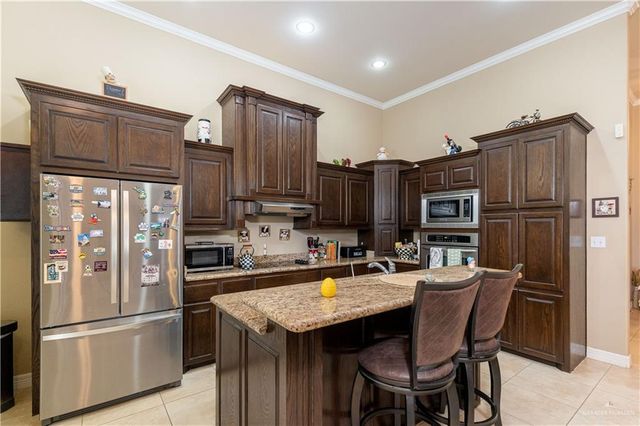 1104 N Regal Drive N, Pharr, TX 78577