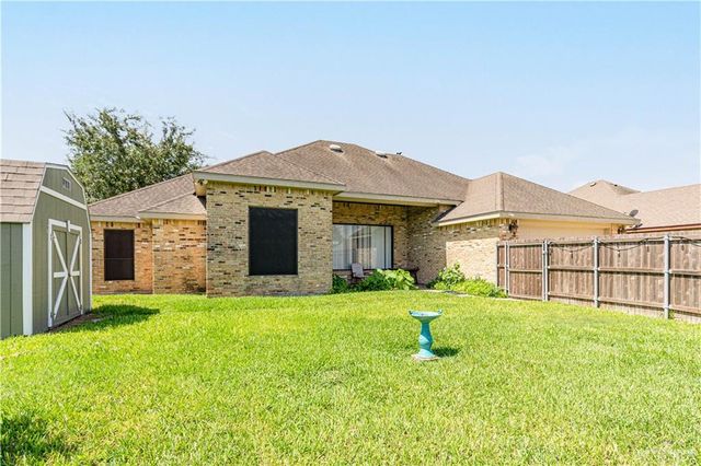 1104 N Regal Drive N, Pharr, TX 78577