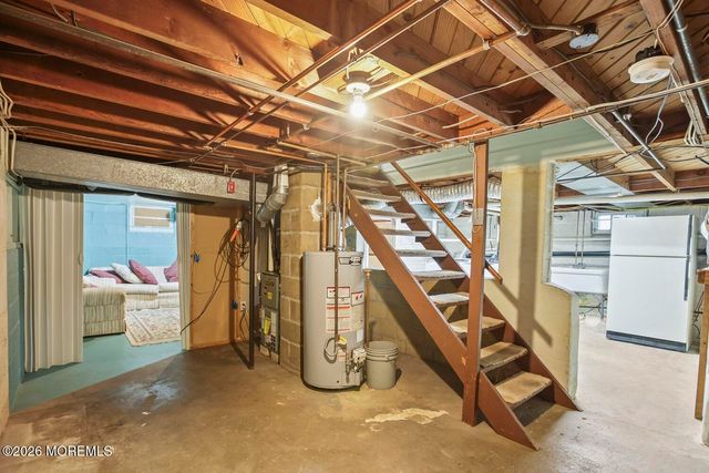 445 Seaman Avenue, Beachwood, NJ 08722
