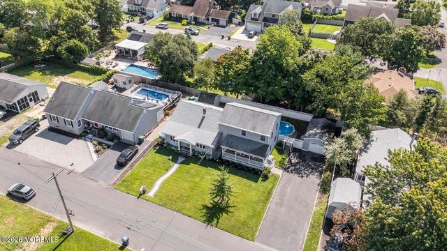 445 Seaman Avenue, Beachwood, NJ 08722