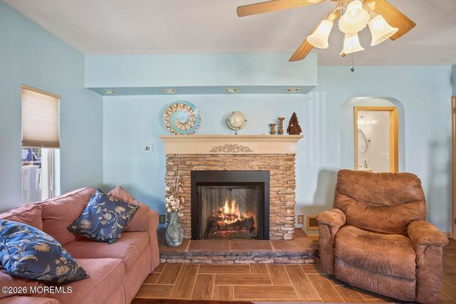 445 Seaman Avenue, Beachwood, NJ 08722