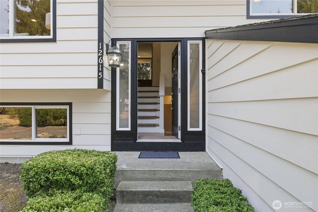 12615 NE 142nd Street, Kirkland, WA 98034