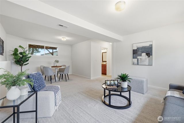 12615 NE 142nd Street, Kirkland, WA 98034
