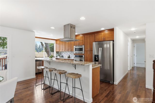 12615 NE 142nd Street, Kirkland, WA 98034