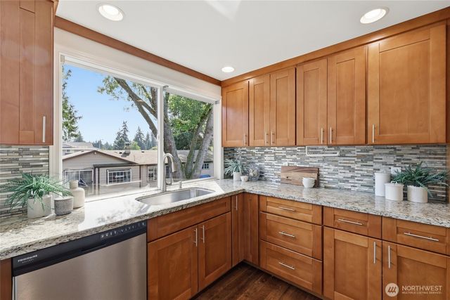 12615 NE 142nd Street, Kirkland, WA 98034