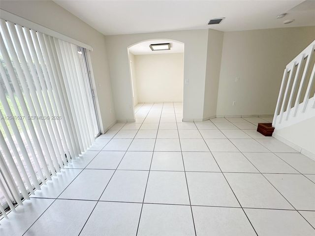 2150 NW 171st Ter, Pembroke Pines, FL 33028
