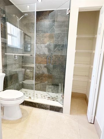 2150 NW 171st Ter, Pembroke Pines, FL 33028